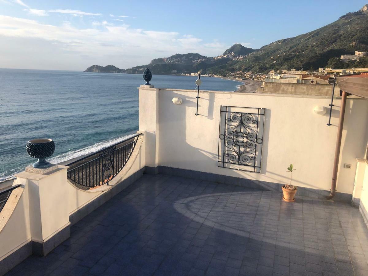 Locazione Turistica F.G. Rando Letojanni Exterior foto